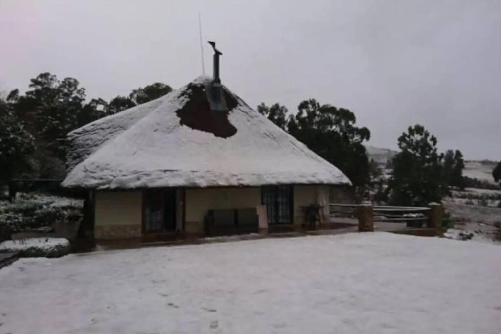 The Underberg Cottage ภายนอก รูปภาพ