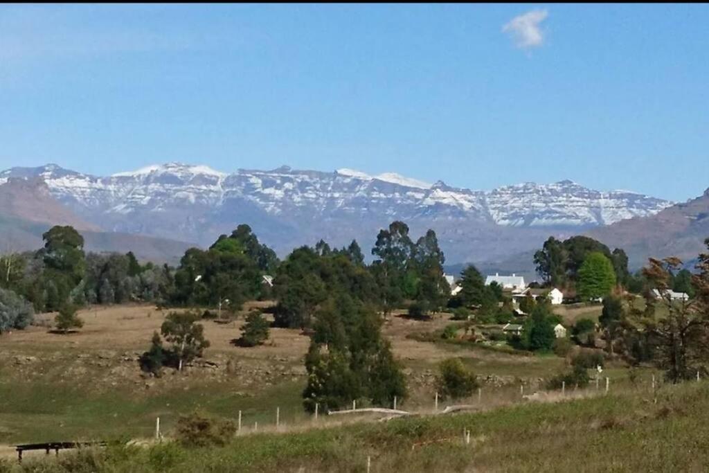 The Underberg Cottage ภายนอก รูปภาพ