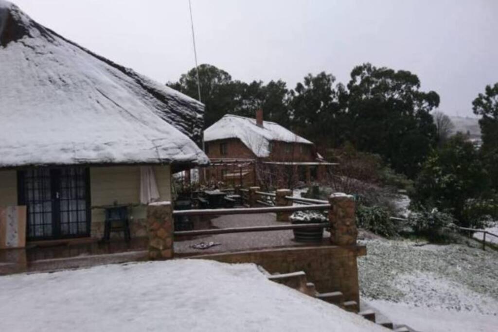 The Underberg Cottage ภายนอก รูปภาพ